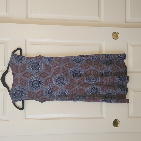 Daisy Fuentes Sleeveless Blue And Red Geometric Print V-Neck Dress Size Petite M - Picture 8 of 10